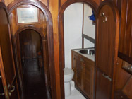 Panaria: a toilet cabin